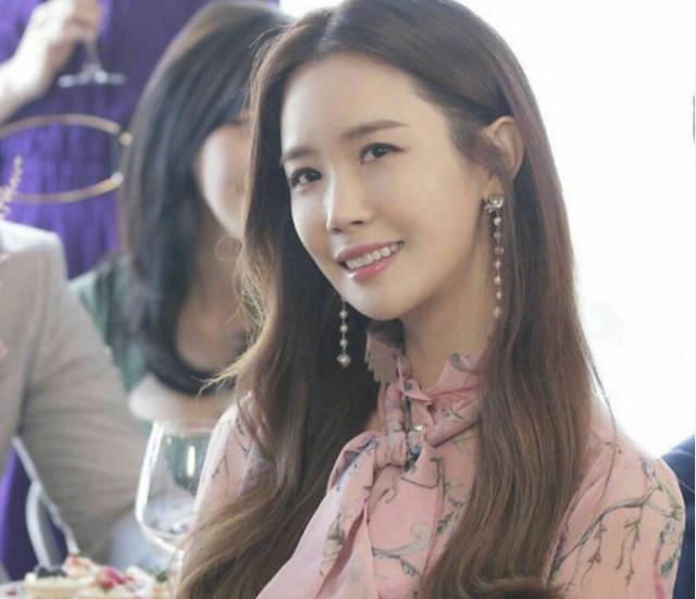 最新韩头女发型，学习变化，自信与成就的力量之源