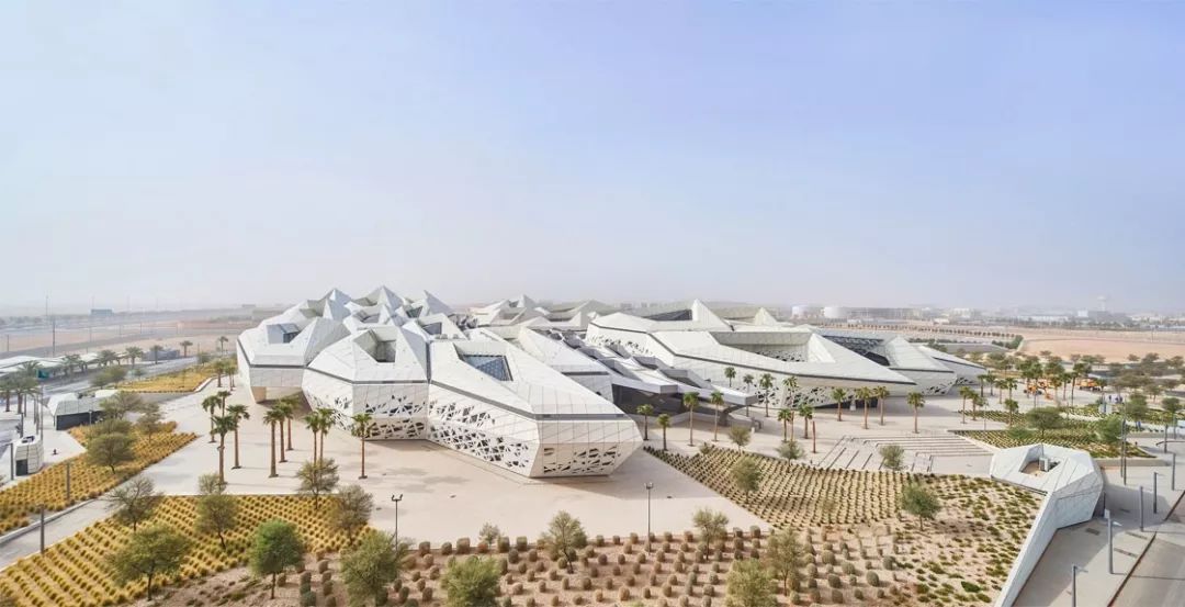 青建白鹭洲最新图片,青建白鹭洲最新图片，变化中的力量，学习中的自信与成就感