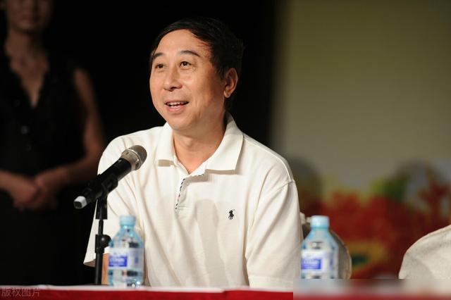 冯巩踏足自然美景之旅，寻找内心的平和与喜悦的最新消息
