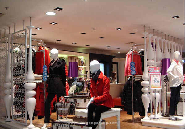最新女装店装修效果图，时尚舒适购物空间打造指南