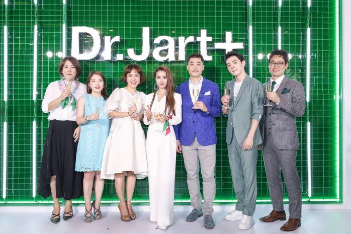 蒂佳婷药丸面膜最新版,蒂佳婷药丸面膜最新版，小巷中的隐秘美肤秘境