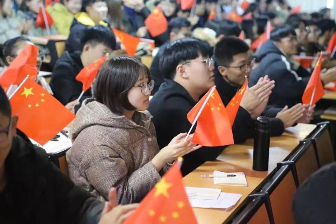领略科技魅力，最新升旗仪式视频，体验未来升旗仪式风采